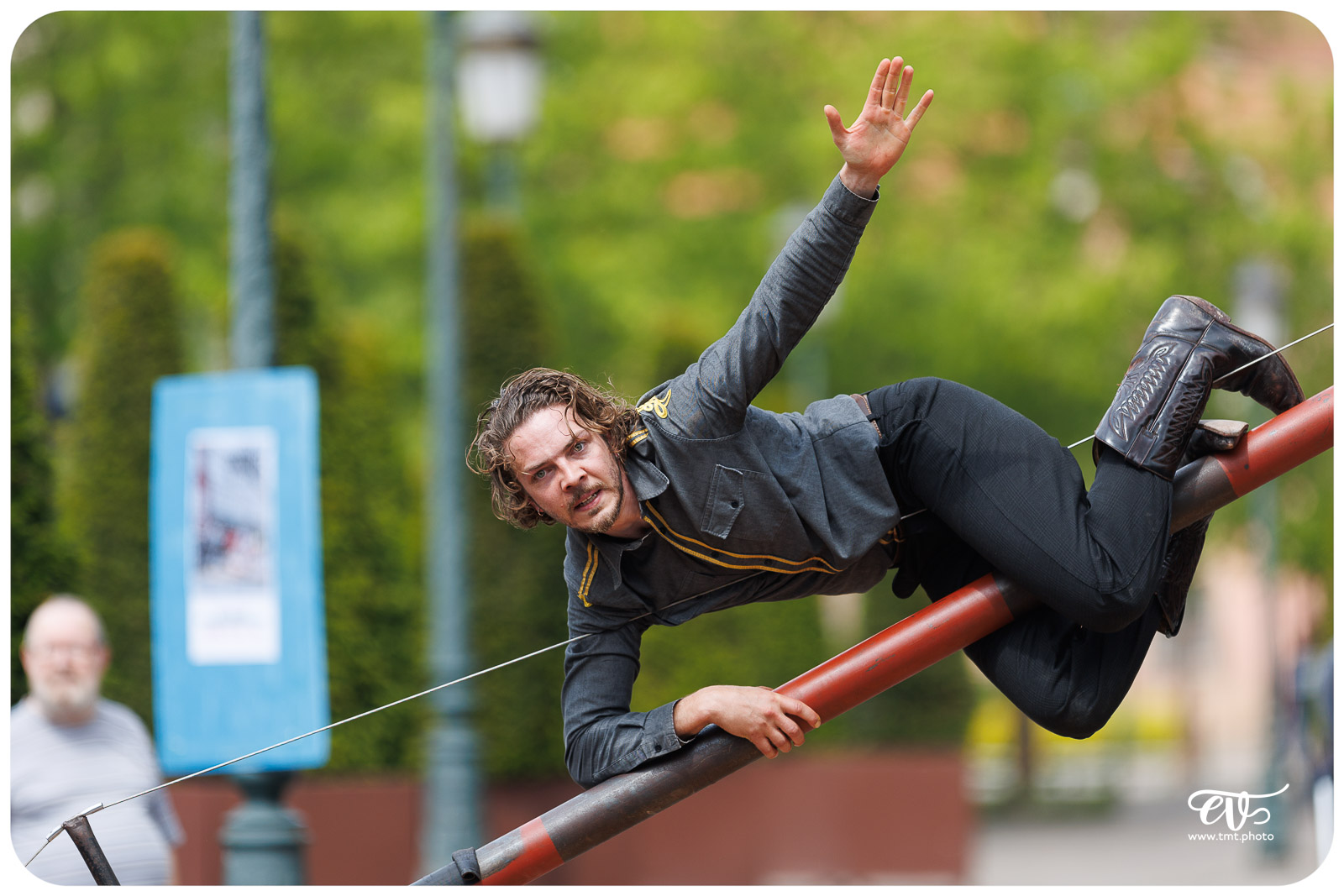 SUR MESURE (CIE BARRIÈRE)